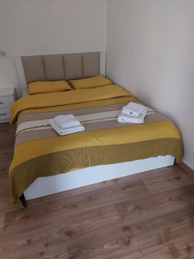 Nana Apartment Tbilisi Buitenkant foto