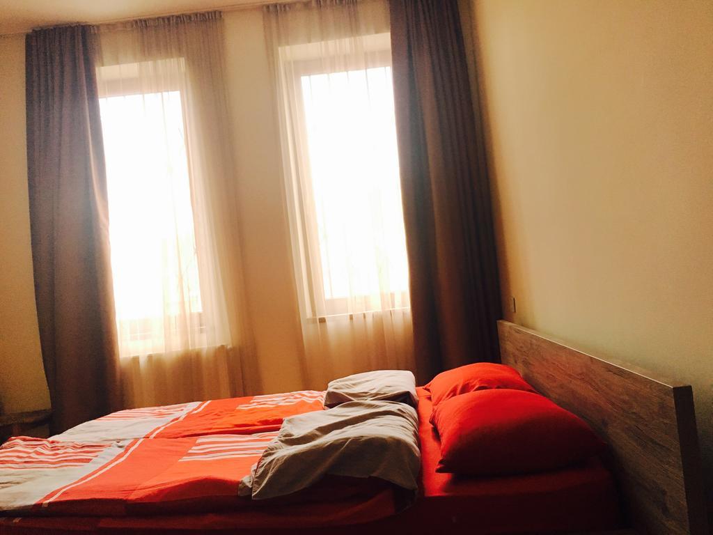 Nana Apartment Tbilisi Buitenkant foto
